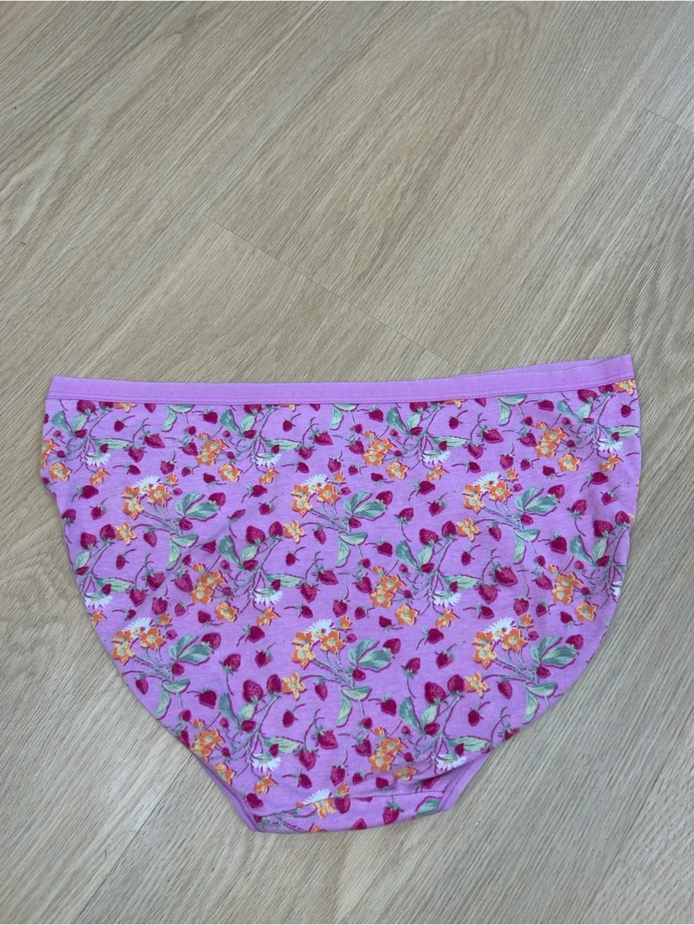 Victorias Secret good strawberry